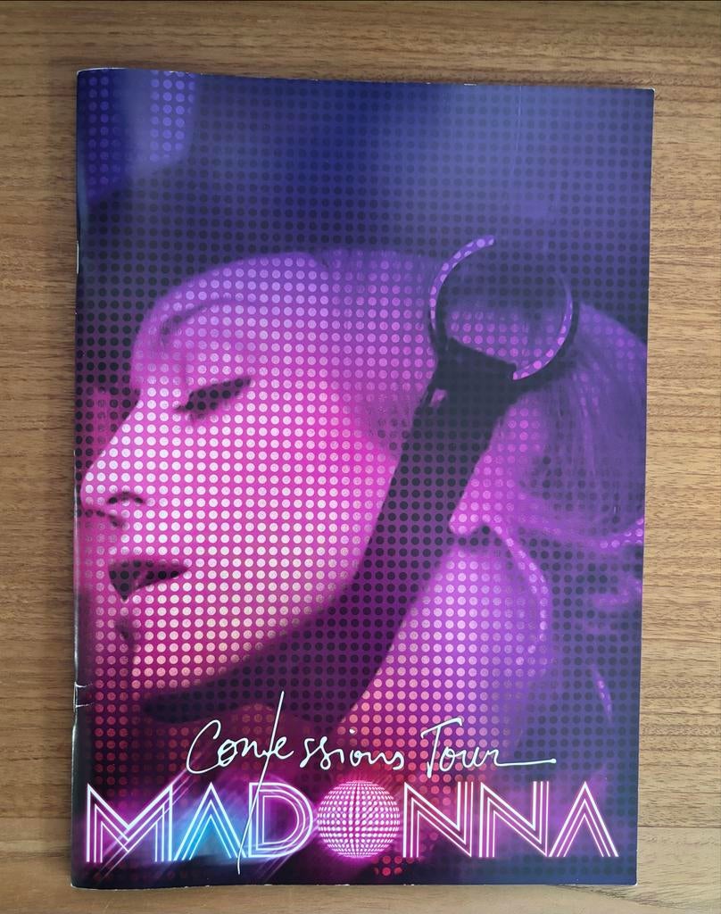 Madonna Confessions Tour Boek - Zeldzaam en Compleet, Verzamelen, Muziek, Artiesten en Beroemdheden, Ophalen of Verzenden, Zo goed als nieuw