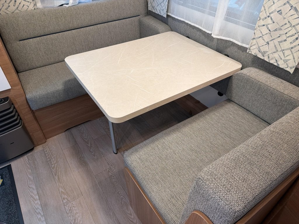 Hobby De Luxe 440 SF, Caravans en Kamperen, Hobby, Bedrijf, 4 tot 5 meter, 1000 - 1250 kg