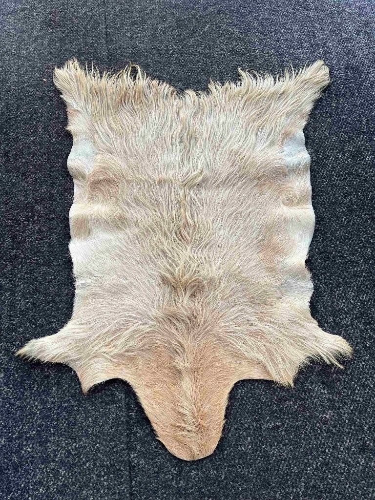 Geitenvachtje beige 95/65 cm, Gebruikt, 50 tot 100 cm, Beige, Etten-Leur