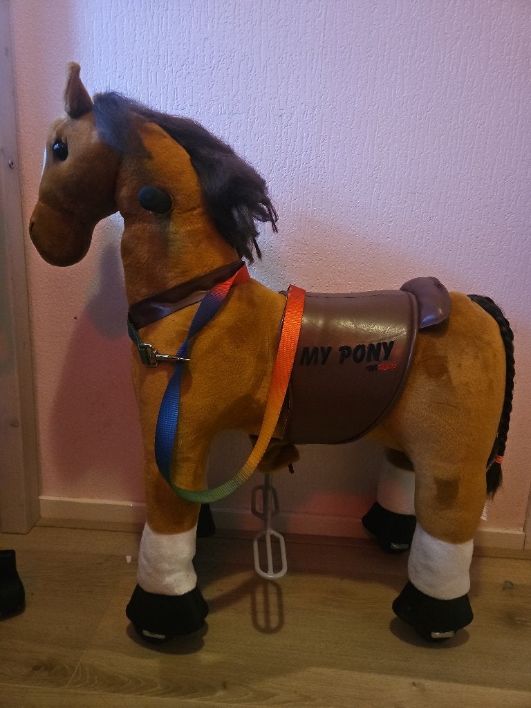 Rijdend speelgoed paard, Ophalen, Gebruikt