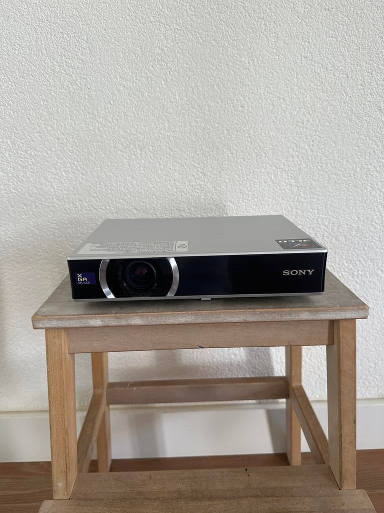 Sony Projector met tas en stroomkabel, Ophalen, Zo goed als nieuw, LCD, Sony