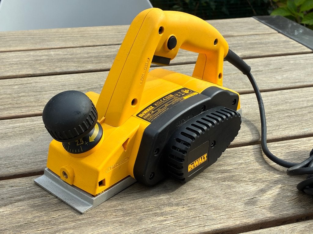 DeWalt DW680 - QS Schaafmachine