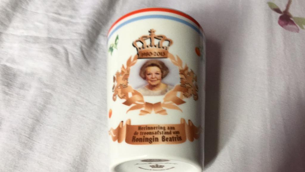 2 bekers van het koninklijk huis nieuw, Verzamelen, Ophalen, Nieuw, Nederland, Servies