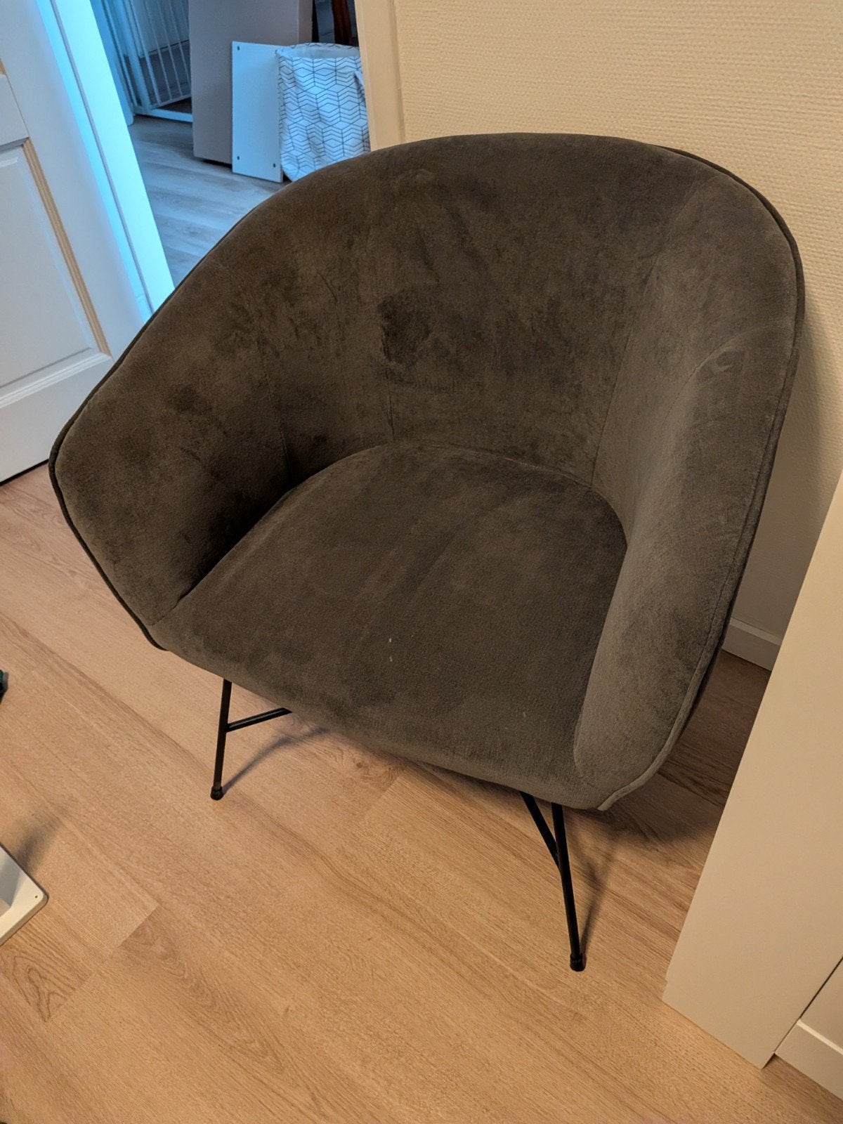 Comfortabele grijze fauteuil - Zo goed als nieuw, Huis en Inrichting, Ophalen, Zo goed als nieuw, Stof, Eén