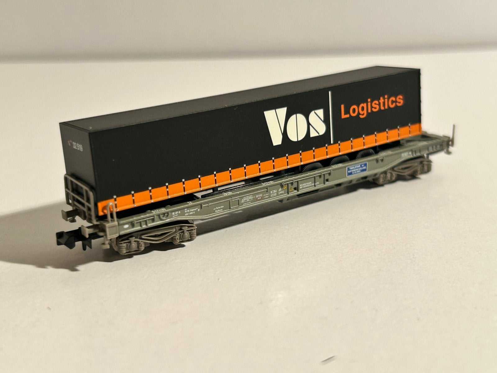 Trix Minitrix 15645-17 Vos Logistics Wagon, Hobby en Vrije tijd, Gelijkstroom, Verzenden, Trix, Analoog