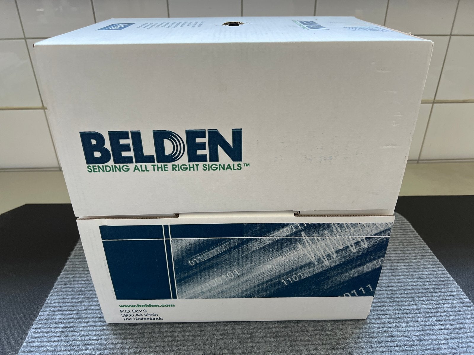 Belden Cat 5e Netwerkkabel - Nieuw in doos 305m, Ophalen of Verzenden, Nieuw