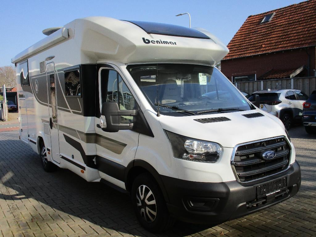 Benimar Tessoro 463 / BJ 2022 /nieuwstaat /5 persoons camper, Caravans en Kamperen, Campers, Bedrijf, tot en met 5, Half-integraal