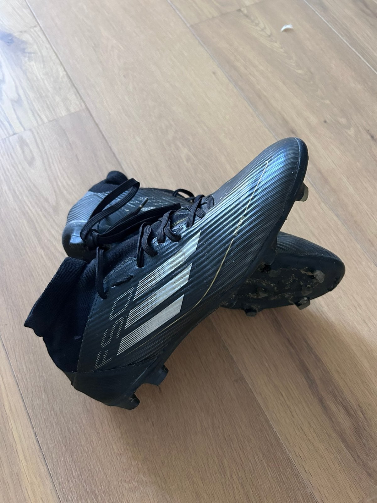 Voetbalschoenen Adidas MT 41, Maat XS of kleiner, Ophalen of Verzenden, Zo goed als nieuw, Schoenen