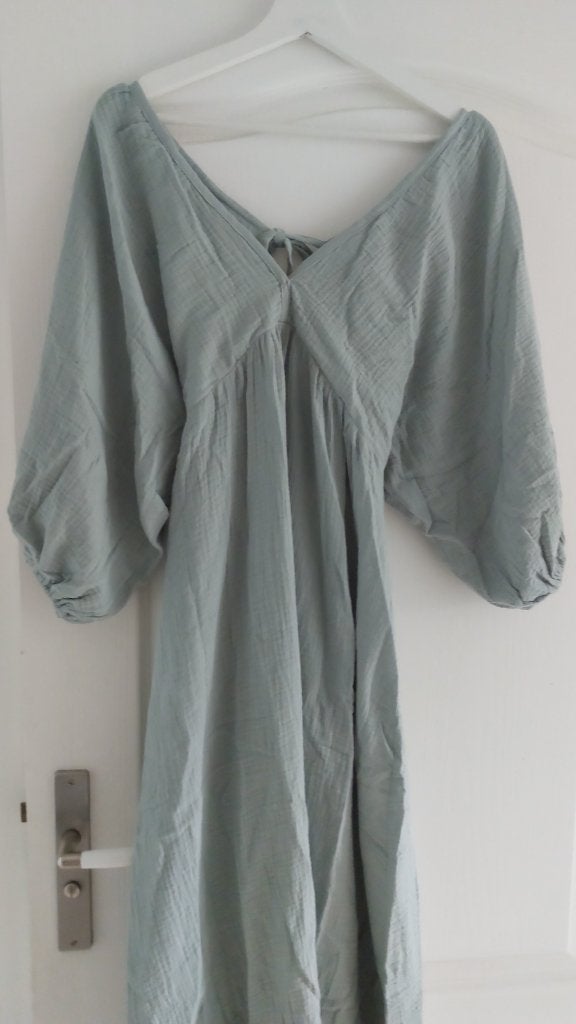 zacht groene jurk van mousseline stof, Kleding | Dames, Jurken, Nieuw, MILIRUD, Ophalen, Maat 38/40 (M)