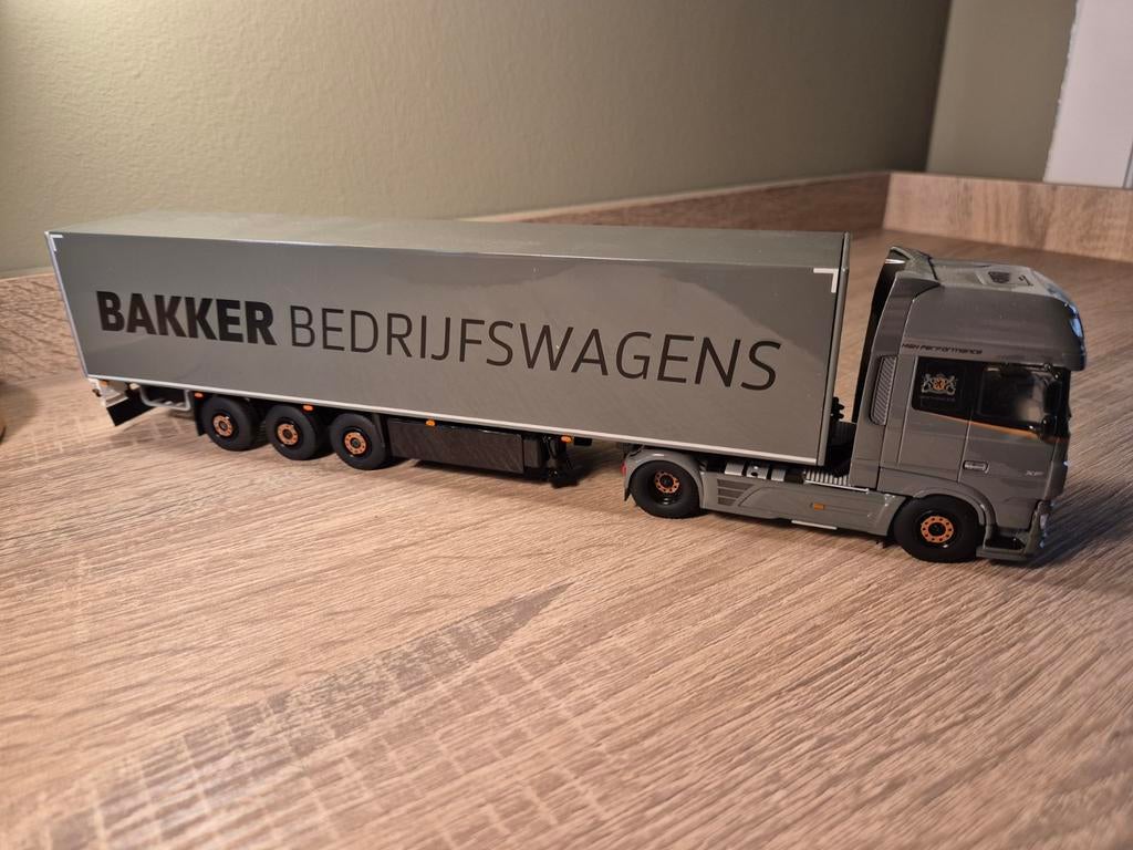 Wsi daf xf bakker bedrijfswagens, Hobby en Vrije tijd, Modelauto's | 1:50, Ophalen of Verzenden, Zo goed als nieuw, Bus of Vrachtwagen