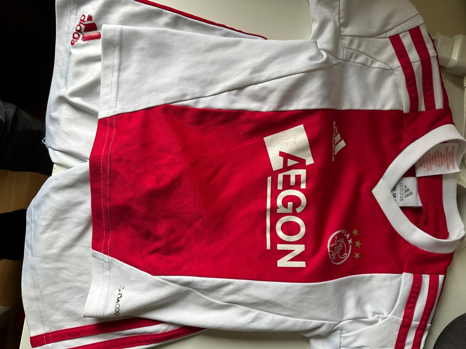 Ajax tenue en slippers voor kinderen, Ophalen of Verzenden, Zo goed als nieuw, Jongen of Meisje