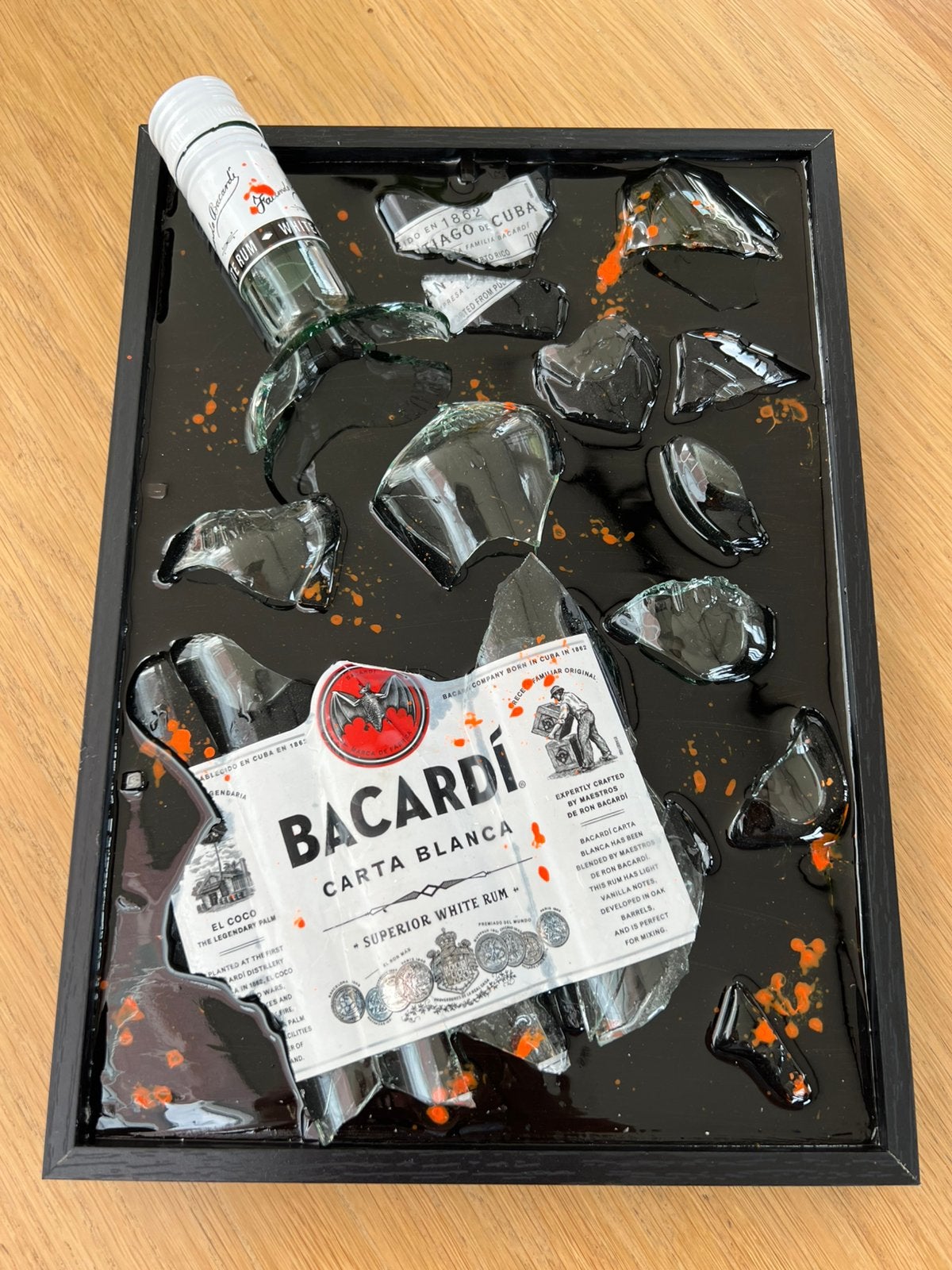 Bacardi broken bottle art epox in lijst wk examencadeau, Ophalen of Verzenden