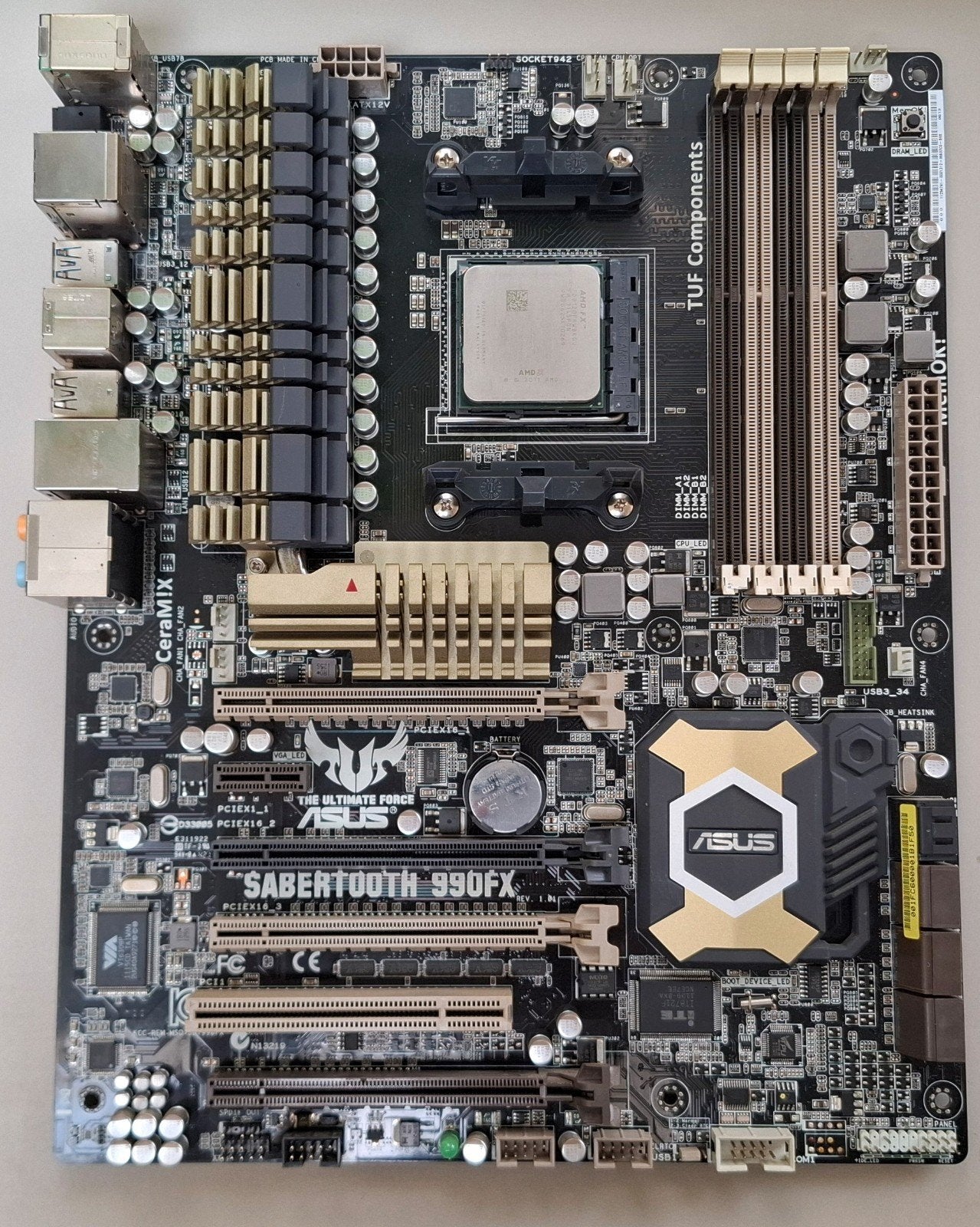 Asus Sabertooth 990FX + AMD FX-8120, Computers en Software, Moederborden, DDR3, Ophalen of Verzenden, ATX, AMD