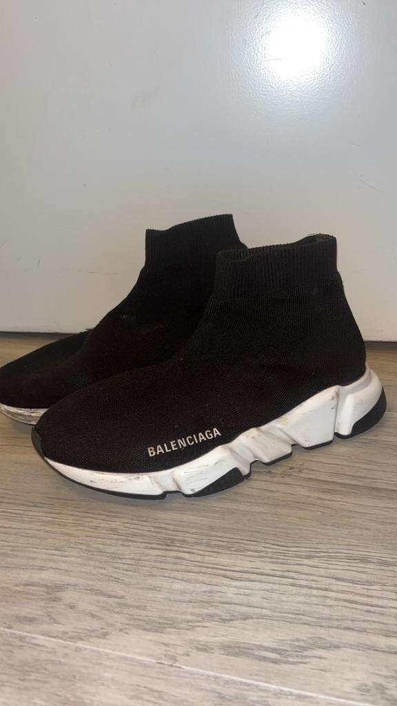 Balenciagas sok schoenen, Ophalen of Verzenden, Zo goed als nieuw