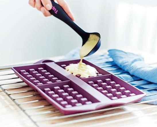 tupperware multiflex wafel vorm oven bakvorm + receptenboek, Ophalen of Verzenden, Nieuw, Wit, Overige typen