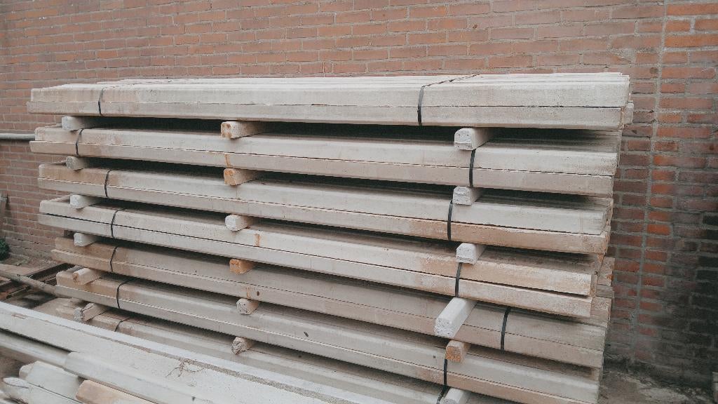 Te koop grote partij betonpalen., Ophalen, Gebruikt, 250 cm of meer, Palen