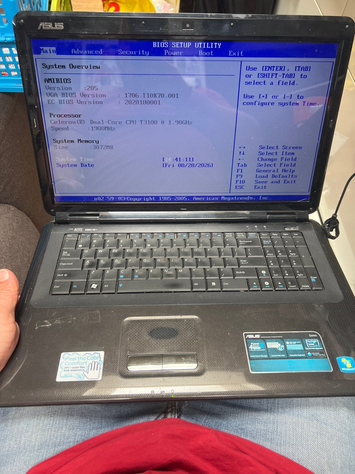 ASUS K701IJ Laptop - Celeron T3100, 3GB RAM, Gebruikt, Minder dan 4 GB, Qwerty, Minder dan 2 Ghz