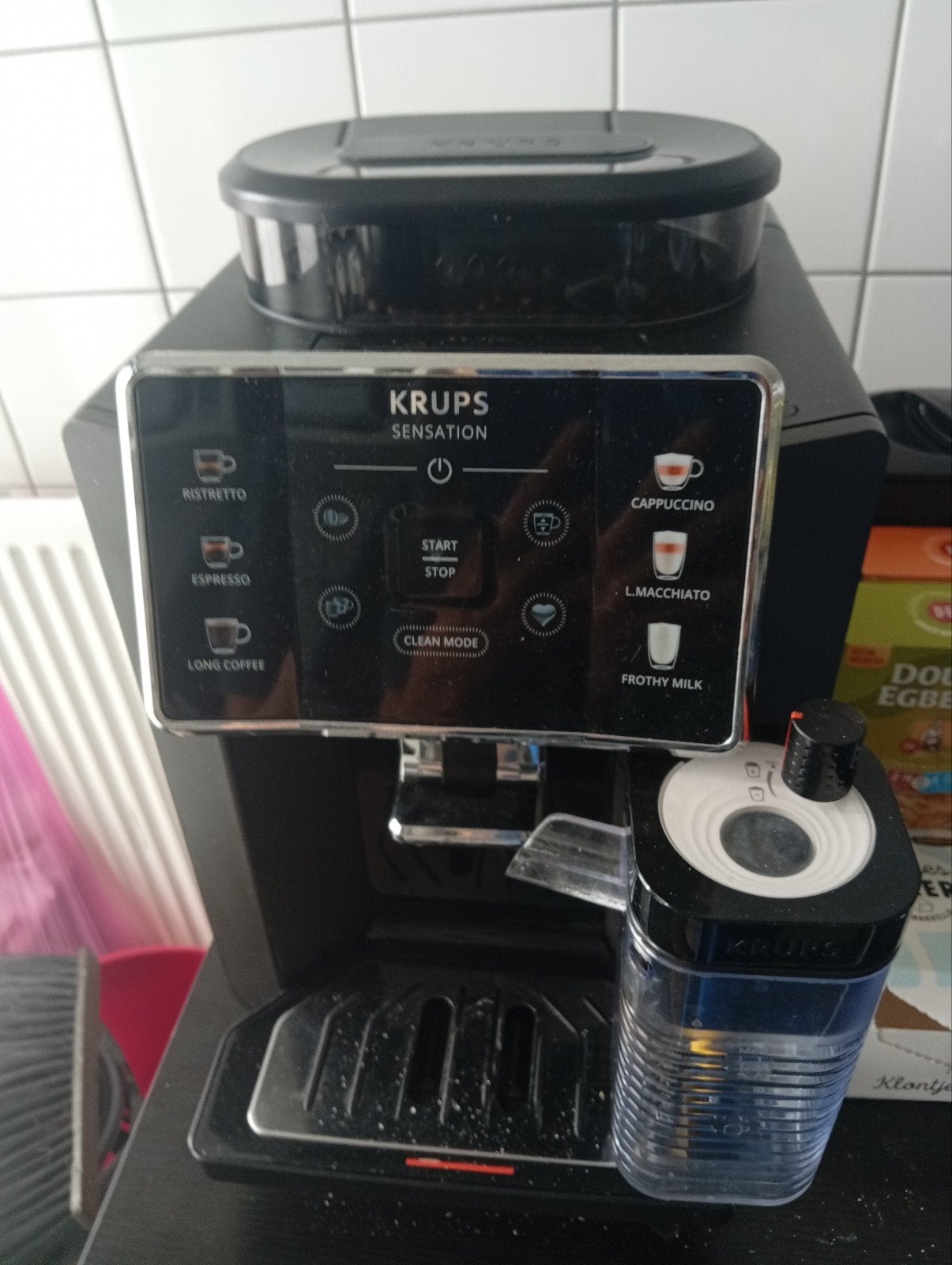 Krups Sensation Milk Automatic Espresso Koffiemachine, Witgoed en Apparatuur, Koffiezetapparaten, 10 kopjes of meer, Koffiemachine