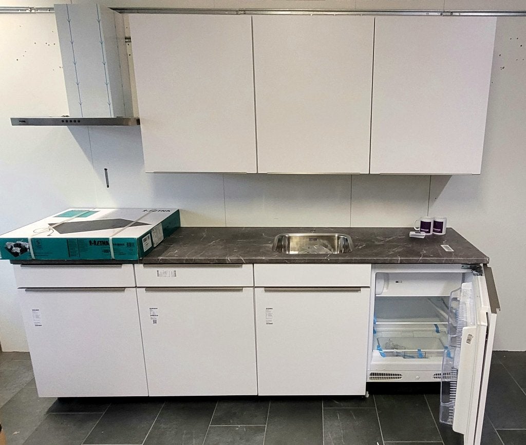 NIEUWE Bruynzeel Pantry IJSWIT 240 cm breed/ Innovare OUTLET, Huis en Inrichting, Keuken | Complete keukens, Wit, Enkelwandige keuken