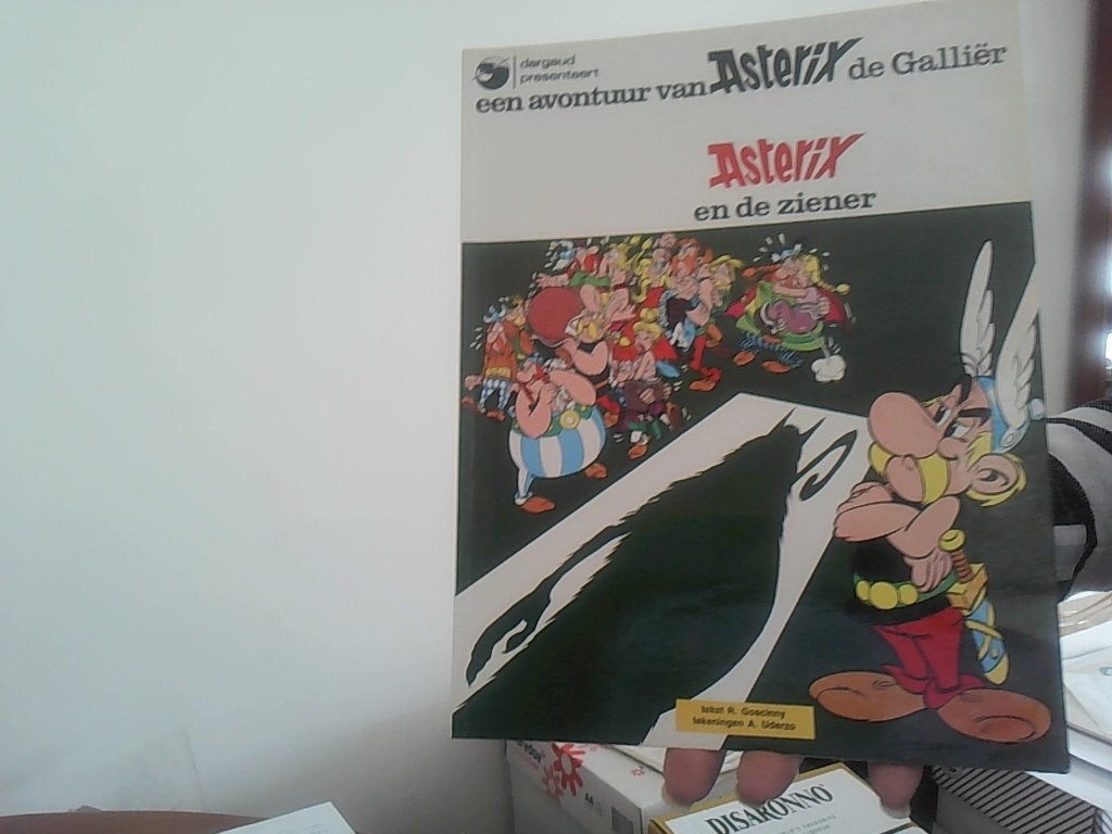 asterix nr 19 de ziener uitgave hachette uit 1999, Boeken, Eén stripboek, Verzenden, Zo goed als nieuw