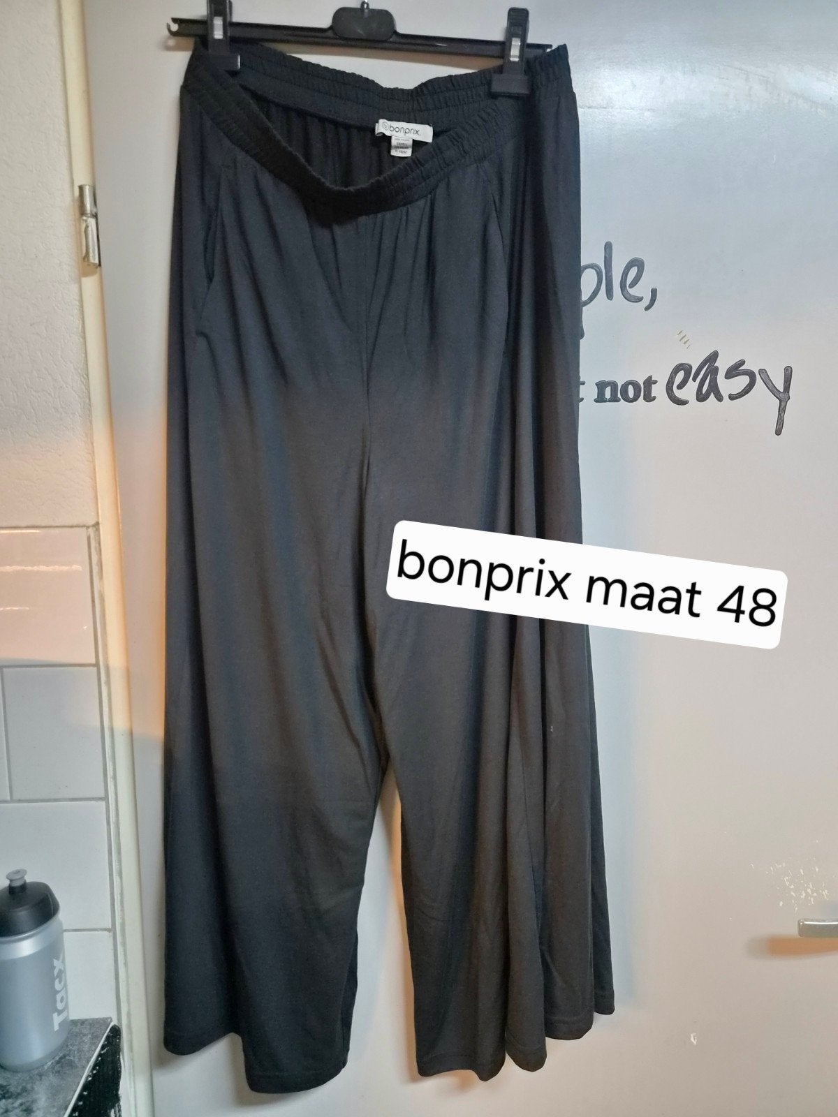 bonprix  maat 48, Ophalen of Verzenden, Zo goed als nieuw, Zwart, Broek of Spijkerbroek