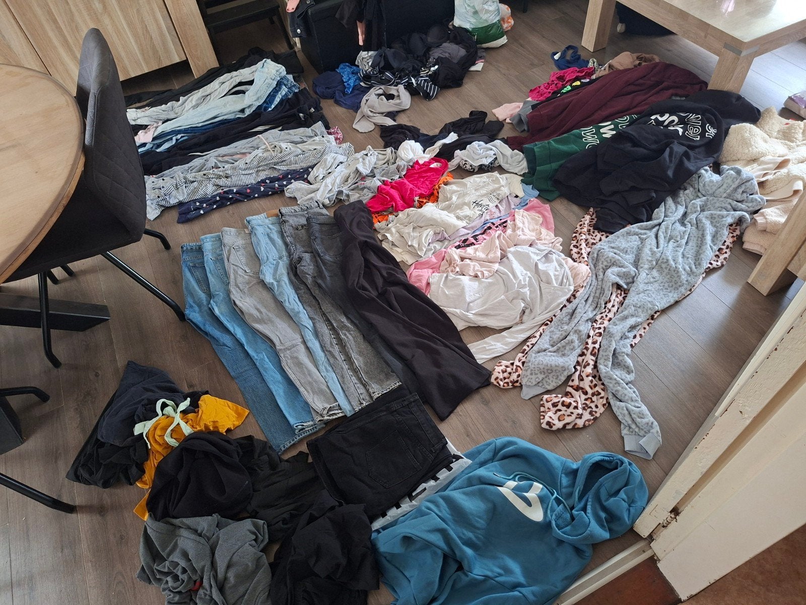 Heel veel meiden kleding maar 176 xs s, Ophalen of Verzenden, Meisje, Broek