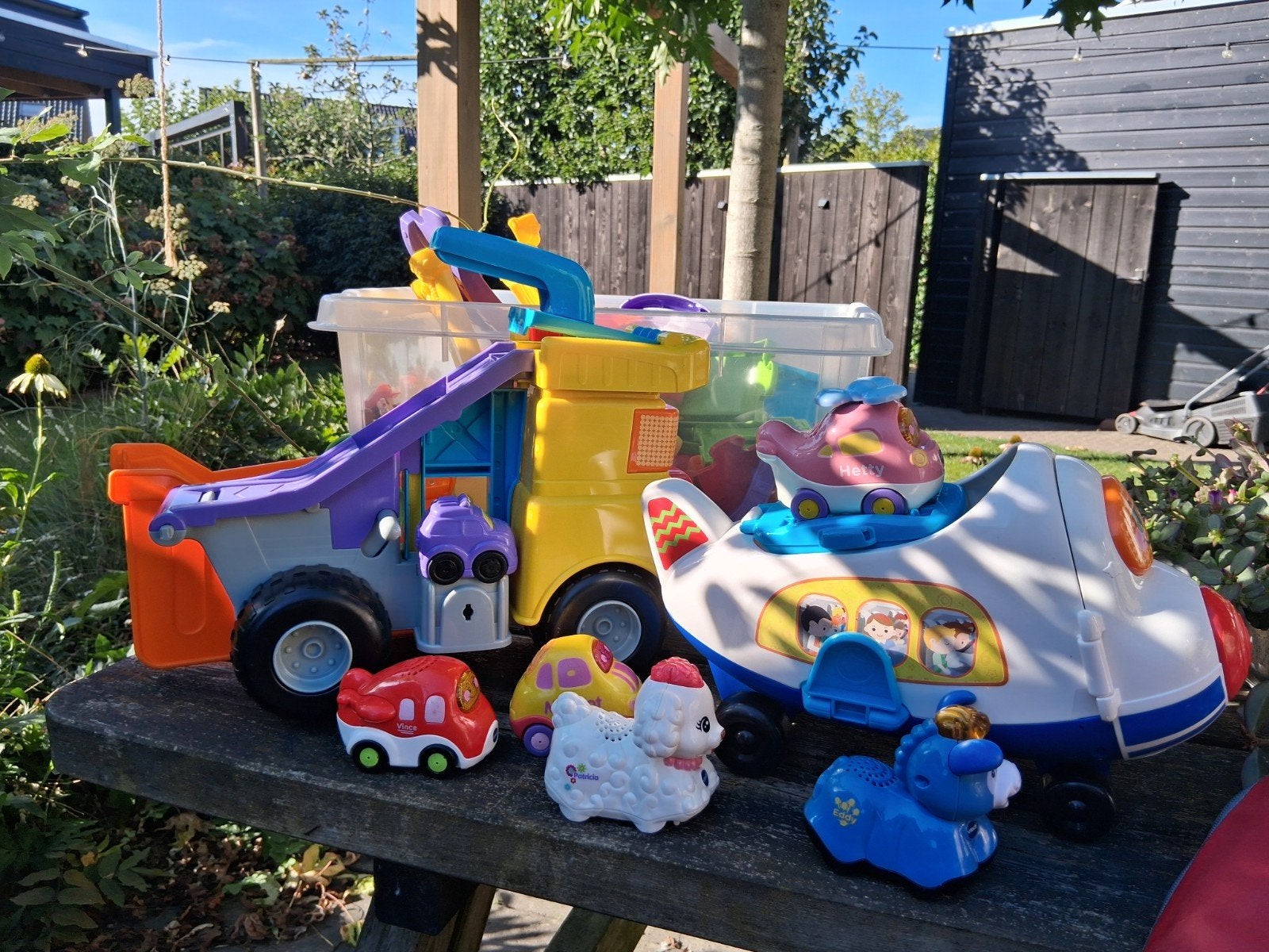 VTech Toet Toet Auto's en Vliegveld met circa 7 autootjes, Ophalen, Gebruikt