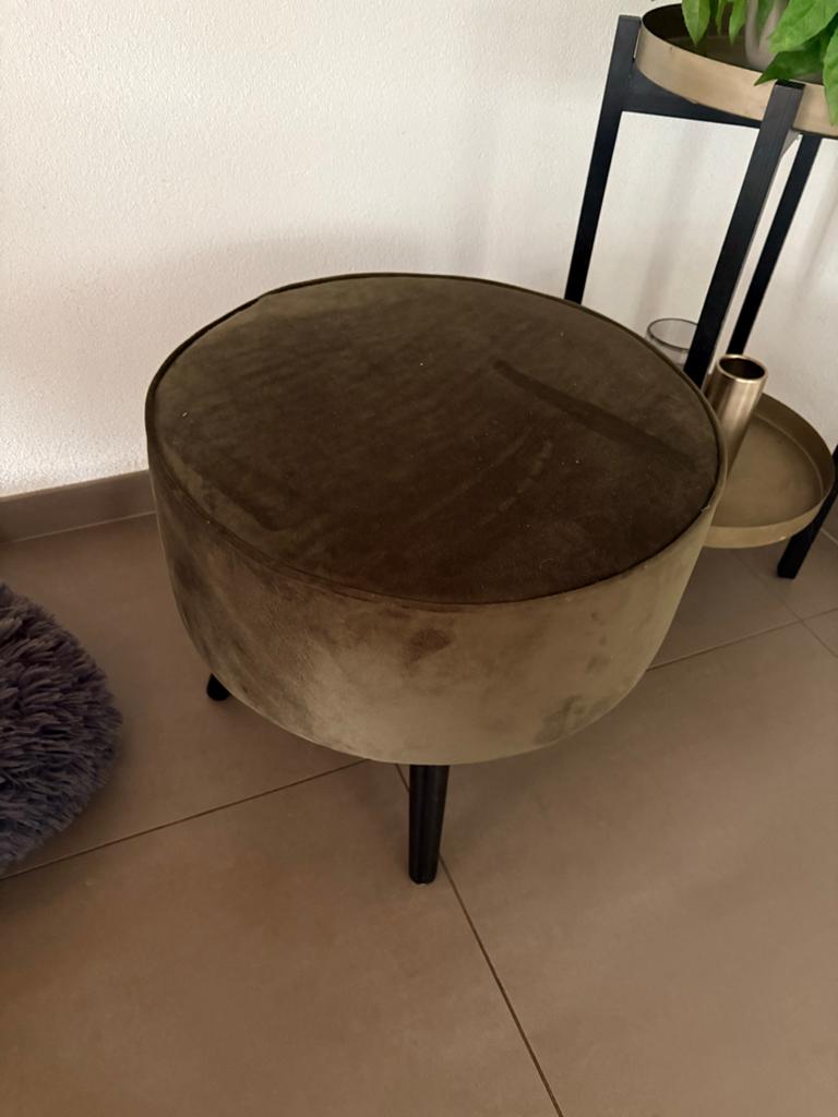 Velvet groen krukje - Ø 50 cm, 42 cm hoog, Ophalen, Rond, Zo goed als nieuw, Stof