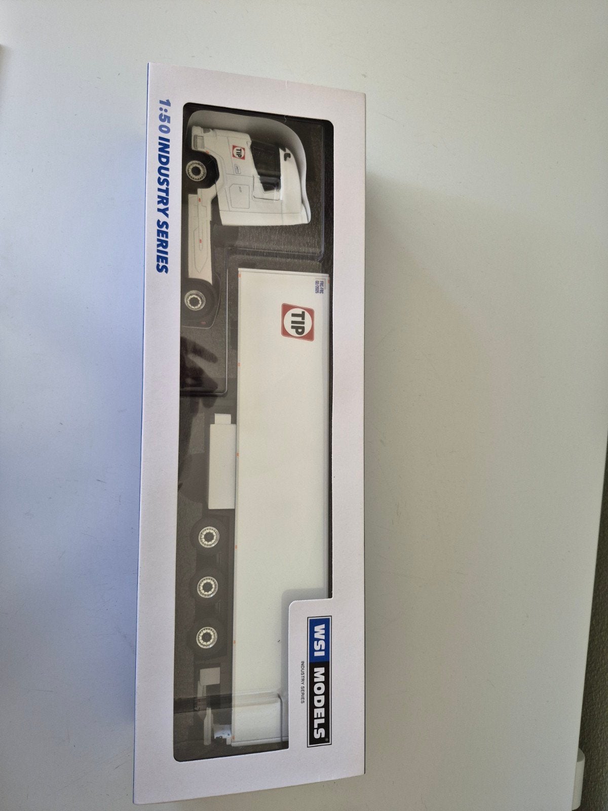 WSI Models DAF XG MY25 4x2 + Box Trailer - TIP, Ophalen of Verzenden, Nieuw, Bus of Vrachtwagen, Wsi