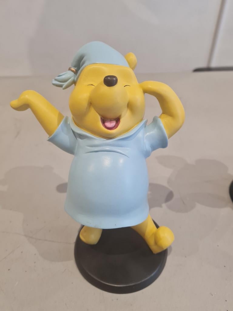 Winnie de Poeh beeldje in pyjama, Ophalen of Verzenden, Gebruikt