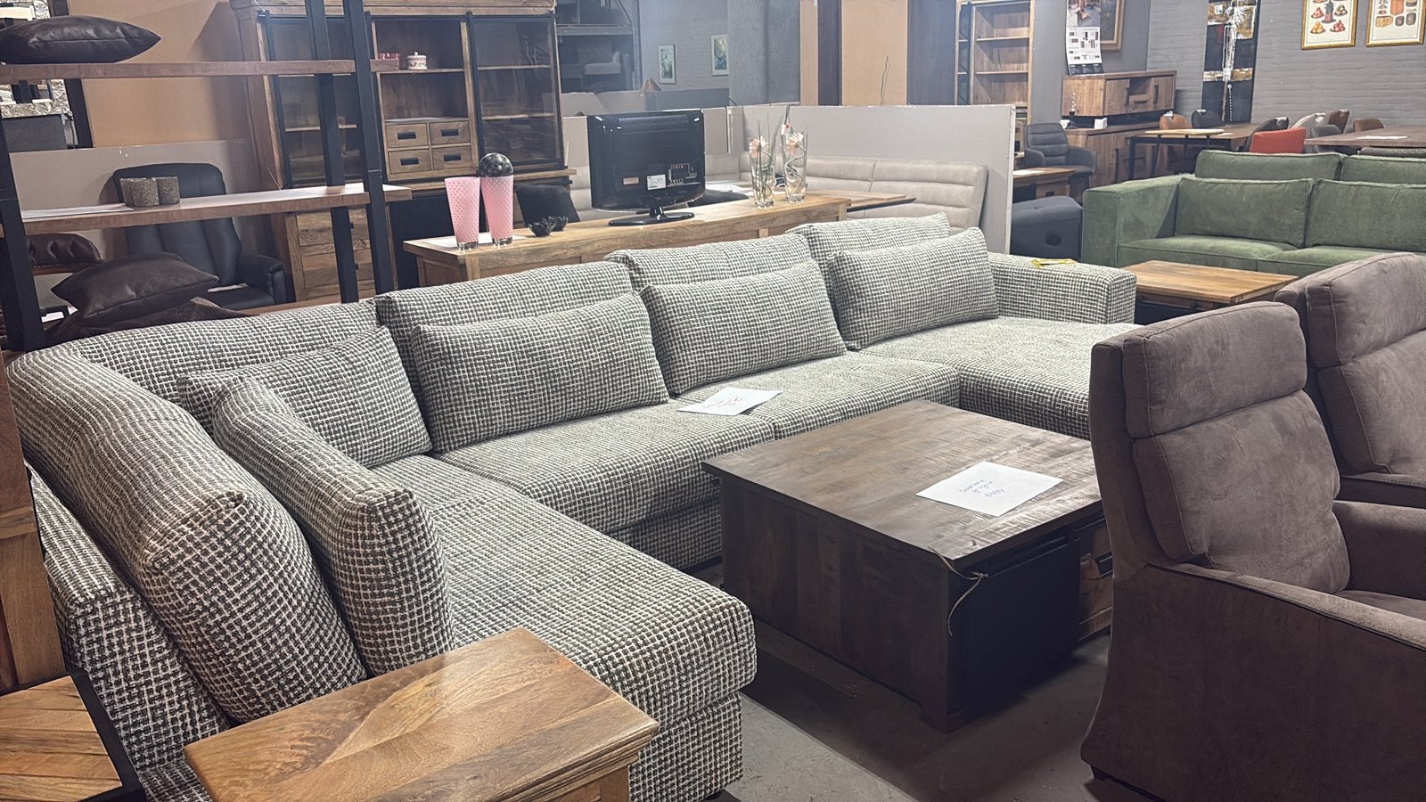 Hoekbanken tilburg direct leverbaar, Ophalen, Outletliving7@gmail.com, Nieuw, Outlet