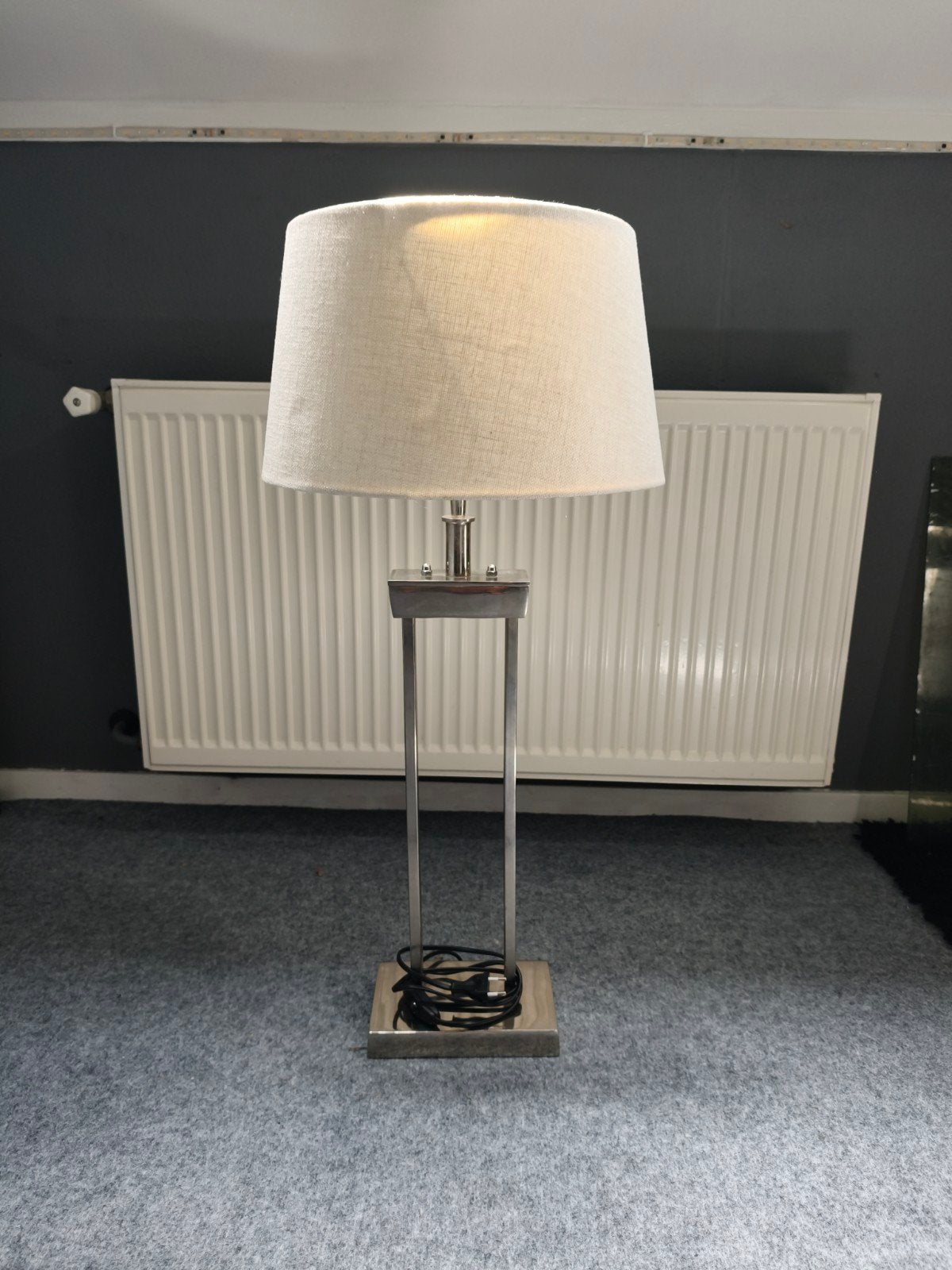 Mooie lamp voor naast je tv of op de kast, Ophalen