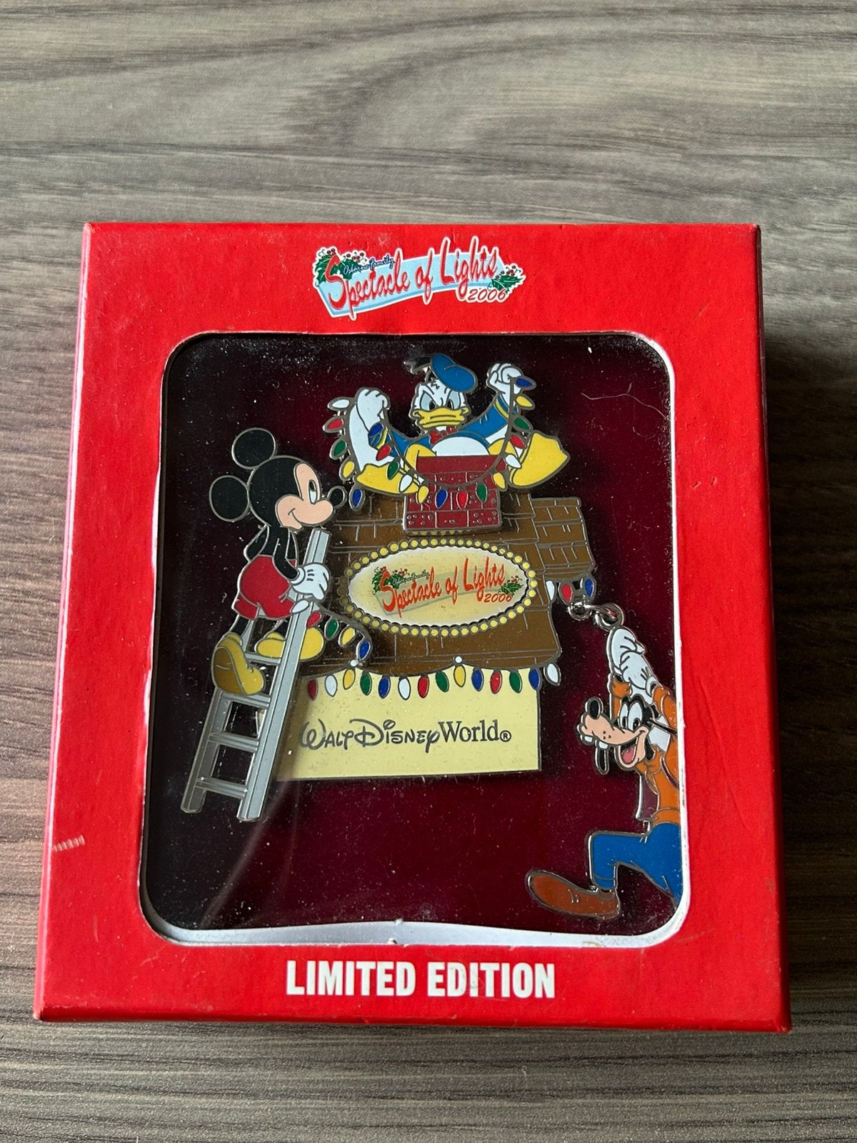 Disney Jumbo Pin Spectacle Of Lights 2006, Verzamelen, Ophalen of Verzenden, Mickey Mouse, Overige typen
