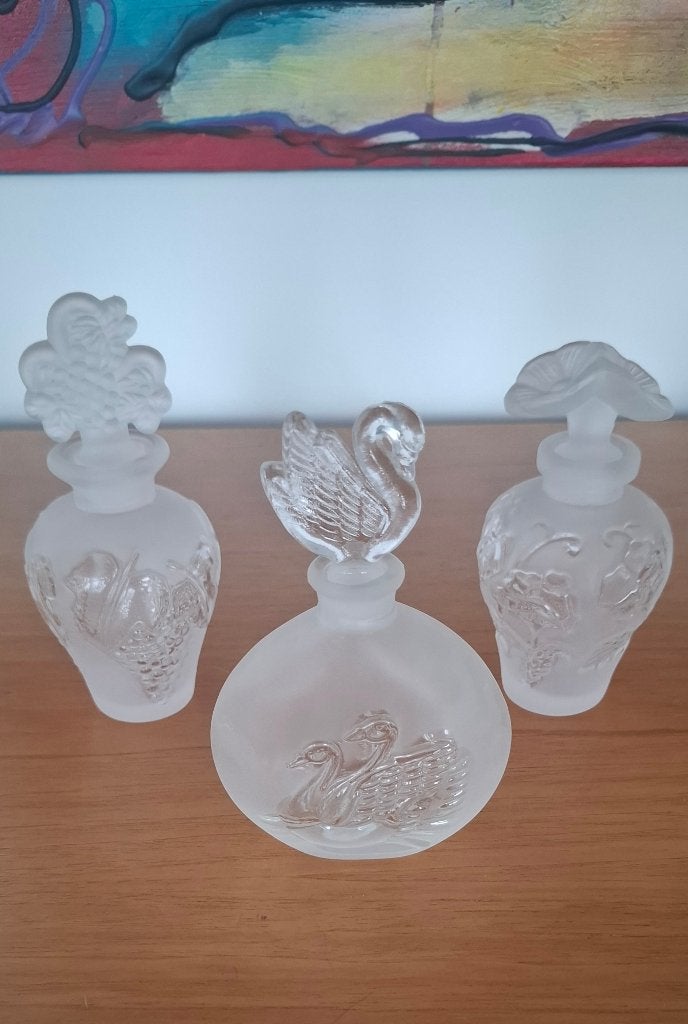 Vintage Satijnglas Parfumflacons set van 3, Antiek en Kunst, Ophalen