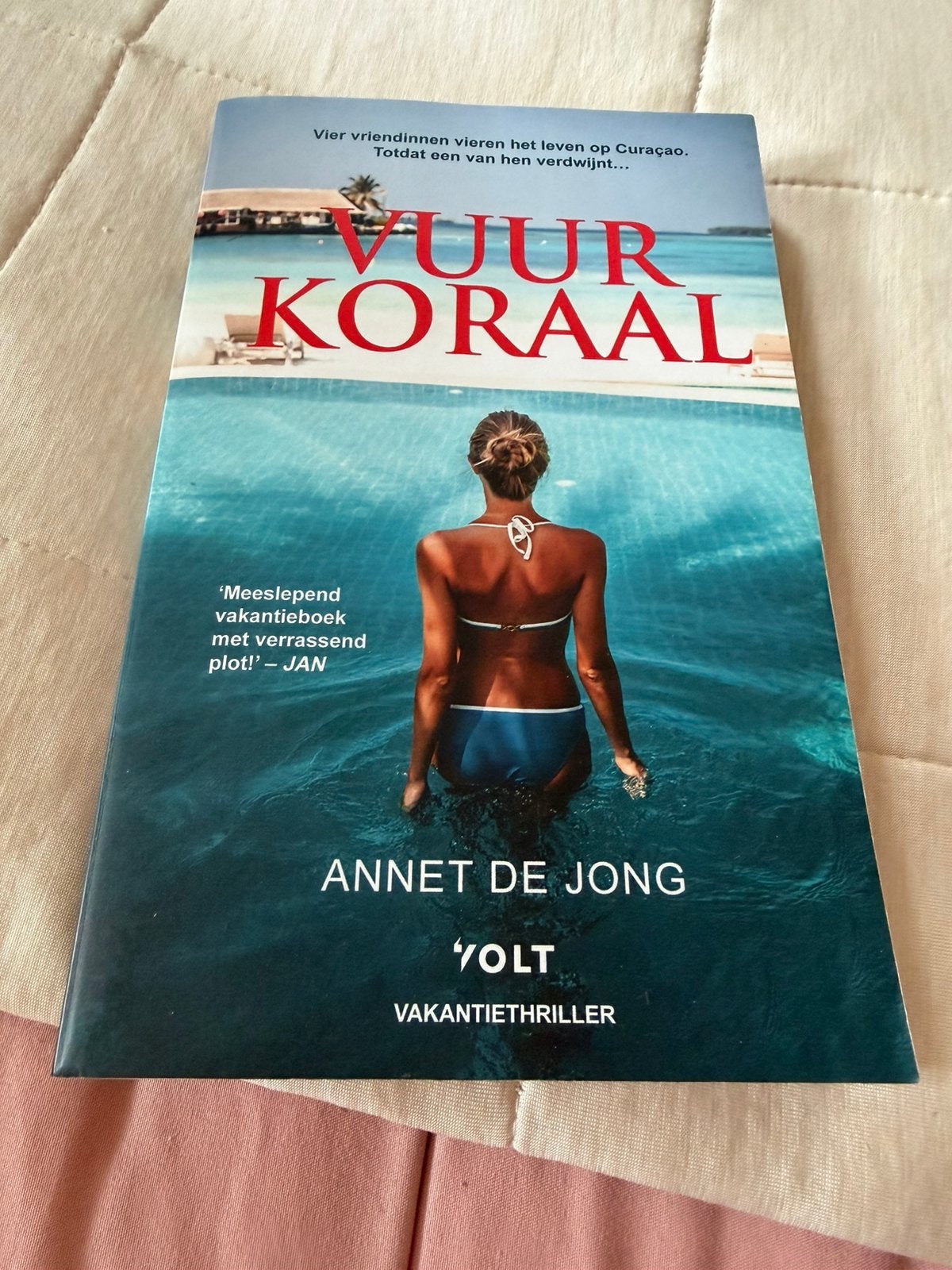 Boek vuurkoraal annet de jong thriller misdaad nederlands, Ophalen of Verzenden, Gelezen, Nederland