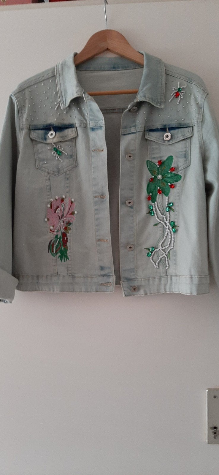Nieuw spijkerjasje met borduursels en parels - Maat 40, Maat 38/40 (M), Blauw, Nieuw, Ophalen of Verzenden