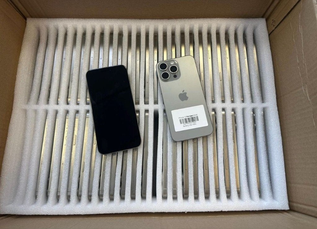 iphone 15 pro max  / iphone 16 pro max  / ipad pro 12.9 4th, Ophalen, Zo goed als nieuw, Overige typen