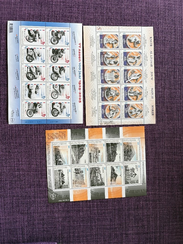 3 thema series van 10 postzegels voor 10 euro per stuk, Postzegels en Munten, Ophalen of Verzenden, Na 1940, Postfris