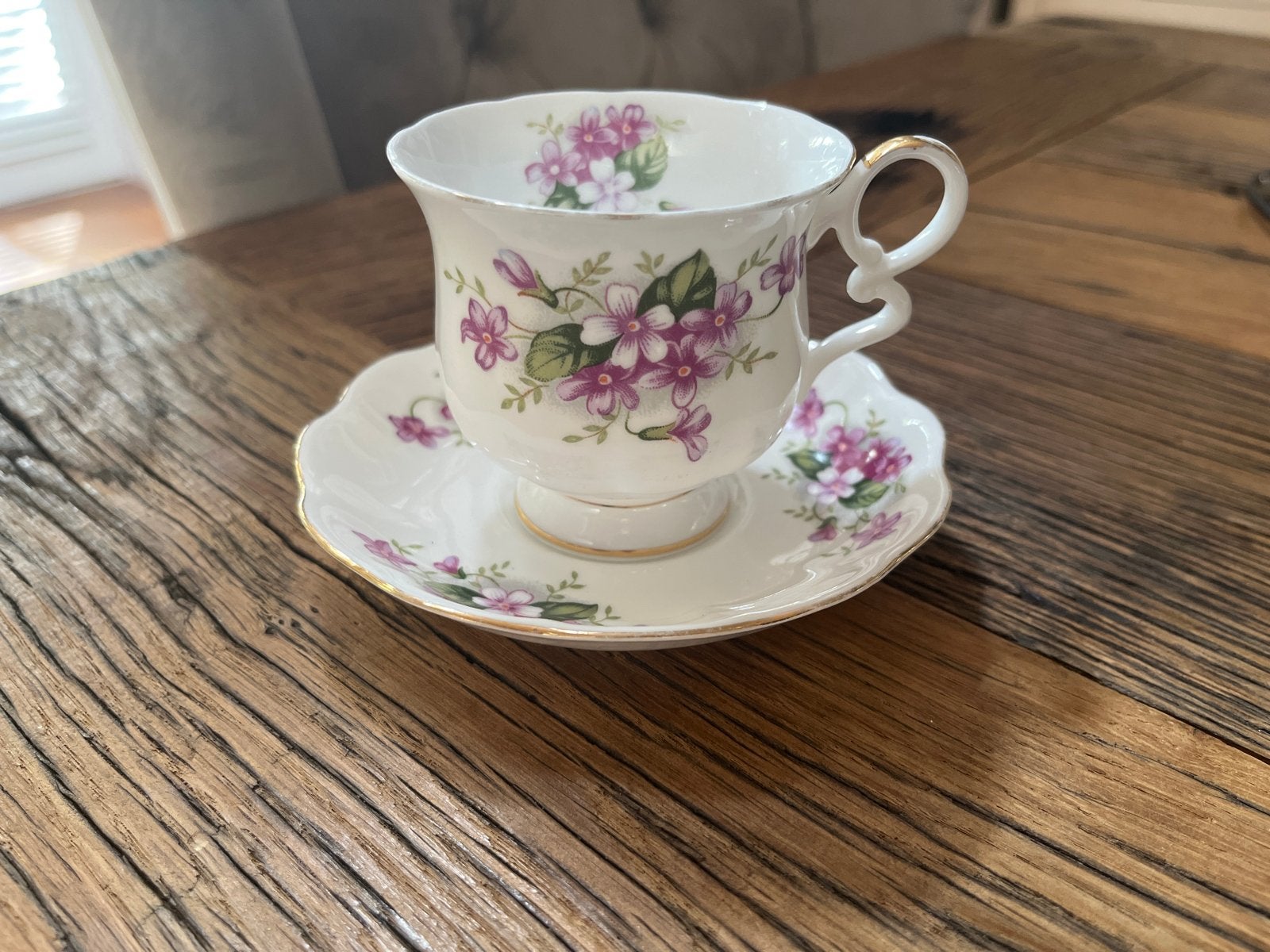Royal Ascot Charming Violet theekop en schotel, Ophalen of Verzenden