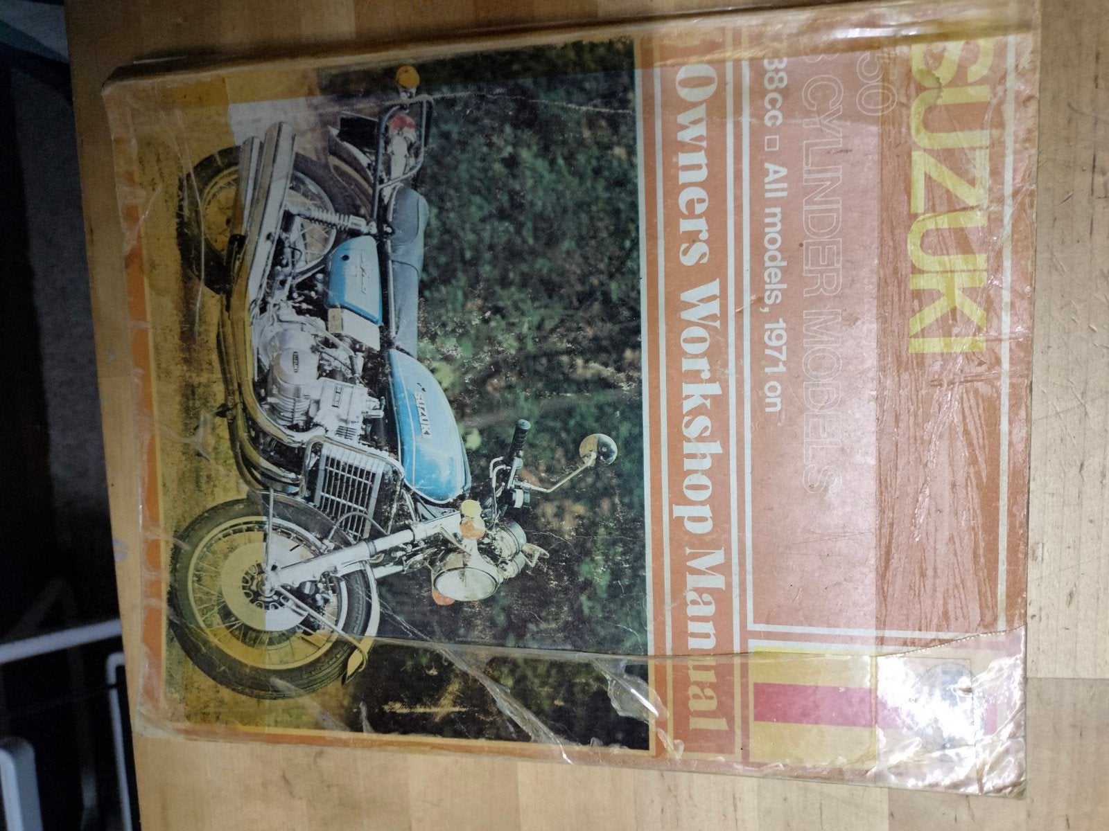 Suzuki gt750 Haynes werkplaats handboek, Ophalen of Verzenden, Gelezen