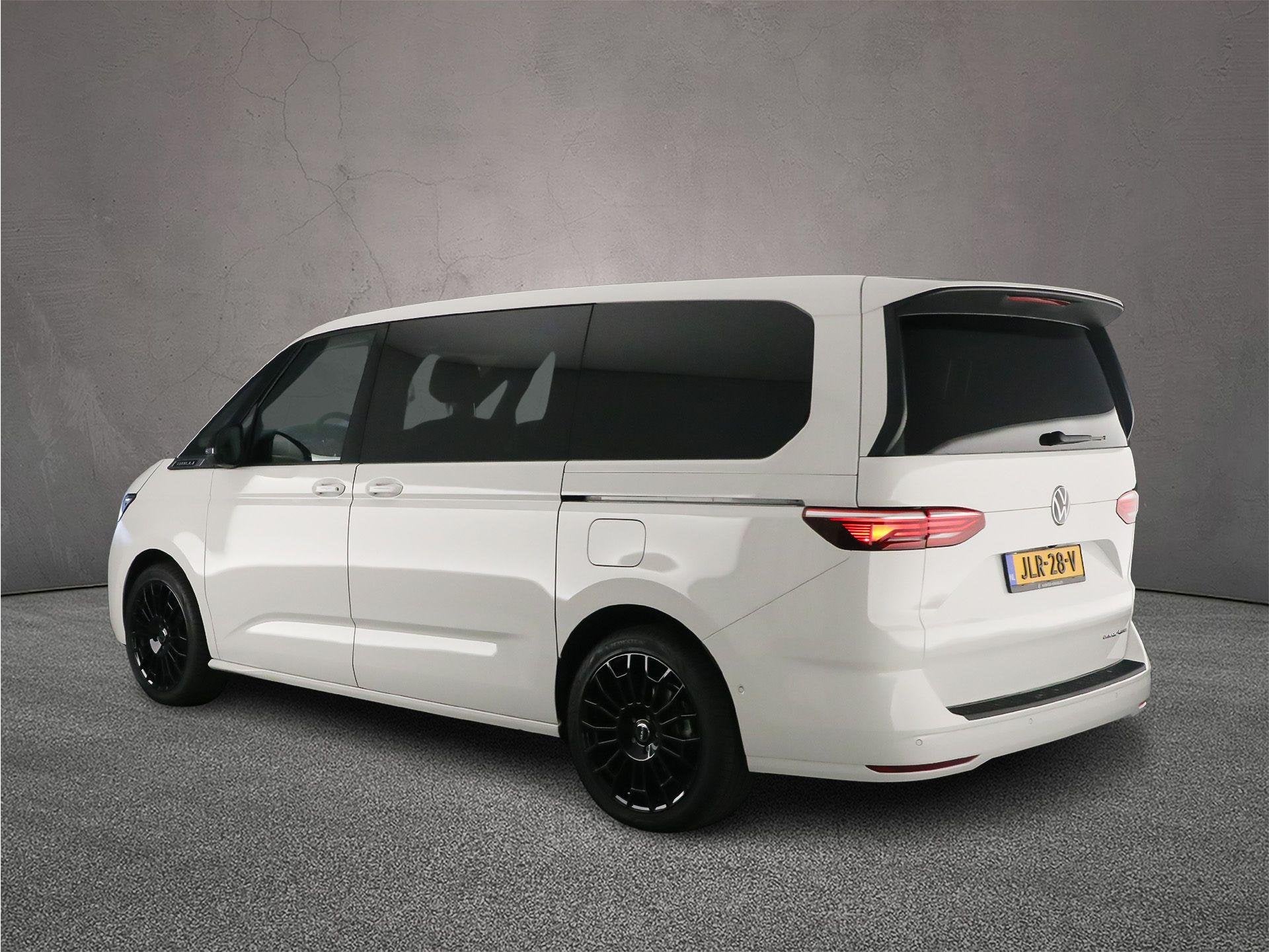 Volkswagen Multivan 1.5 245pk DSG eHybrid L2 Bulli Edition 4, Auto's, Volkswagen, Automaat, Stof, 1498 cc, Euro 6