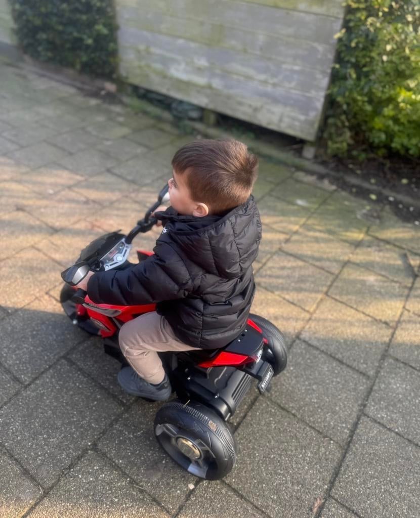 Elektrische Kindermotor - Rood, Zo Goed Als Nieuw, Ophalen, Zo goed als nieuw
