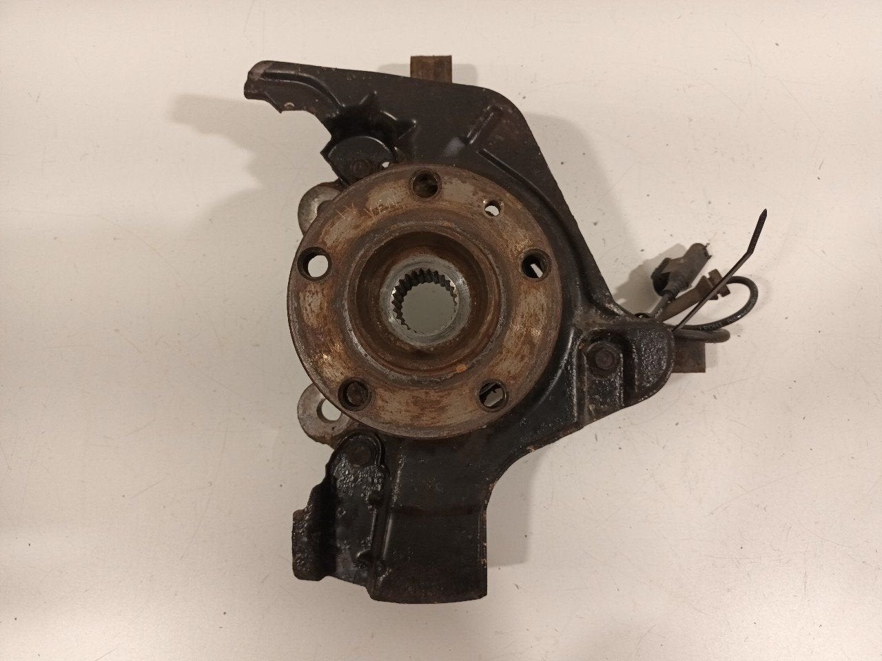 Wielnaaf links voor Opel Combo, Onderdelen@venauto.nl, Van der Ven Autorecycling B.V., Gebruikt, Ettenseweg 76, 4706 PB Roosendaal, The Netherlands