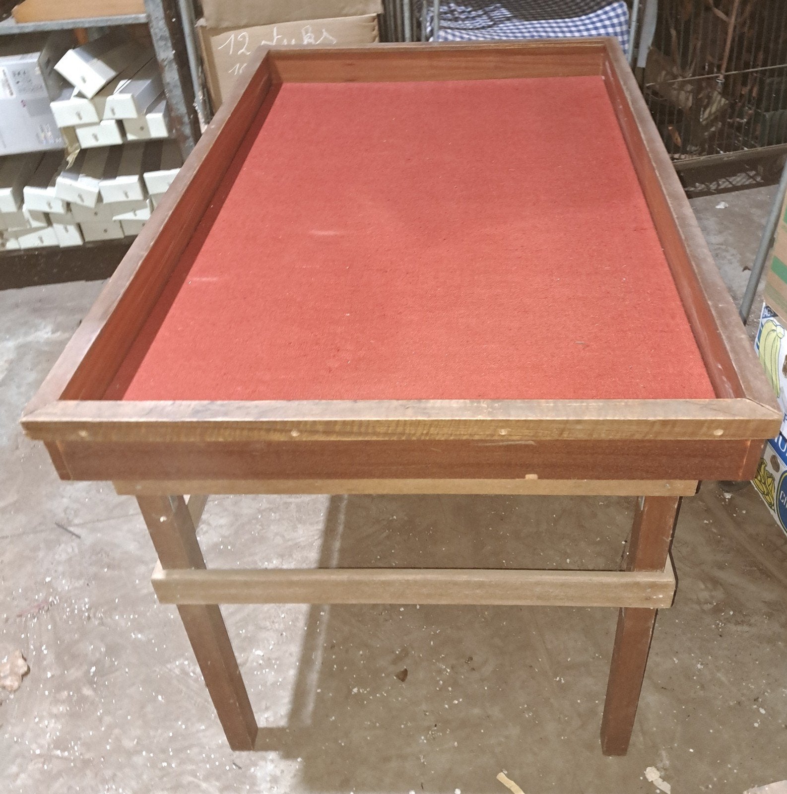 tafel tafels oude vitrine tafel, Ophalen