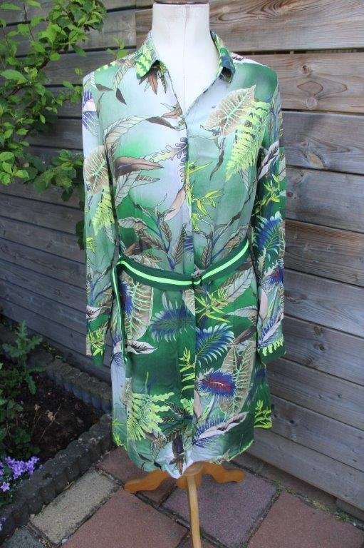 Doorknoopjurk groen Geisha mt S/36 Vaste prijs AANBIEDING, Kleding | Dames, Jurken, Geisha, Ophalen of Verzenden, Zo goed als nieuw
