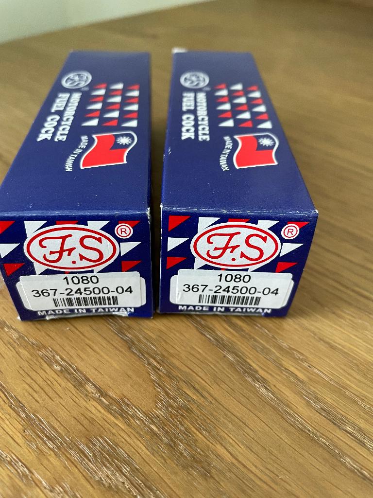 Benzinekraan - Yamaha - 367-24500-04 fuel cock 2 stuks, Fietsen en Brommers, Brommeronderdelen | Oldtimers, Ophalen of Verzenden