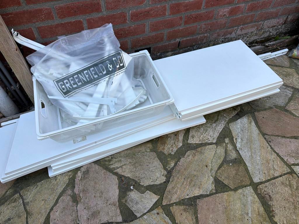 IKEA Algot onderdelen: planken, mand en rails, Ophalen, Zo goed als nieuw