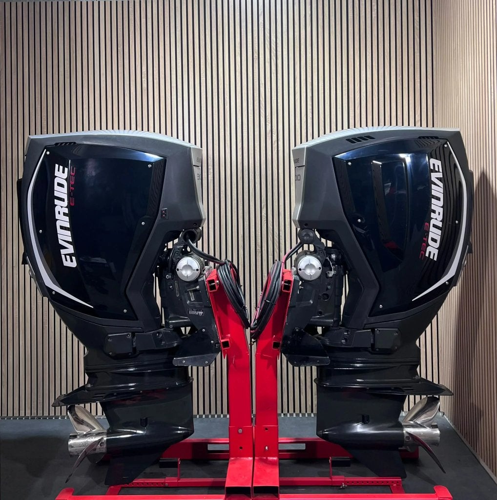 Complete set Evinrude E-TEC 300 PK G2. buitenboordmotor