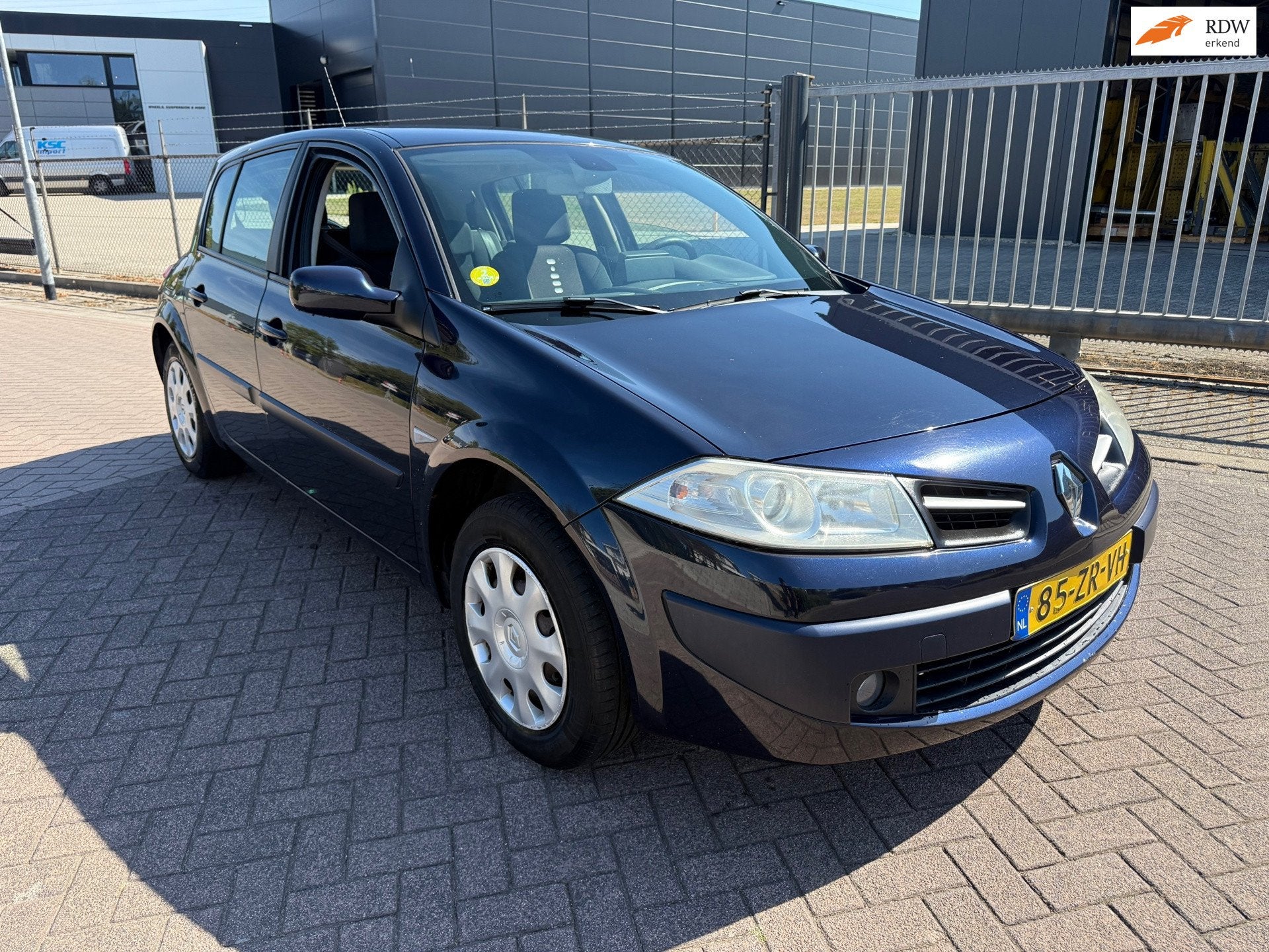 Renault Mégane 1.6-16V Business Line *NETJES* NWE APK!, Auto's, Renault, Voorwielaandrijving, 4 cilinders, Blauw, 49 €/maand