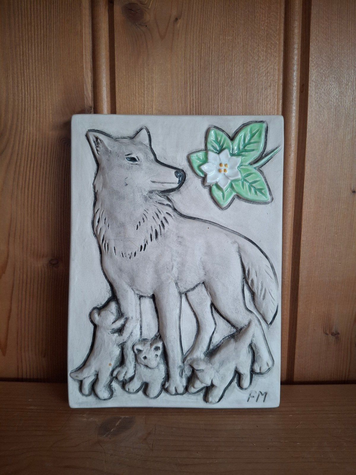 Zweedse wandtegel wolf met welpen 1991, Solsieg Lusvik, Ophalen of Verzenden